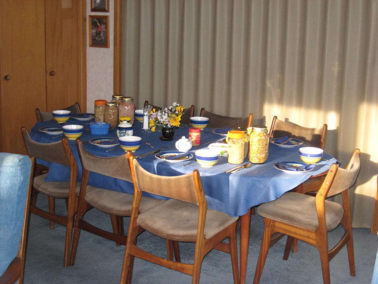 Hillpark Homestay Acomodação com café da manhã  *