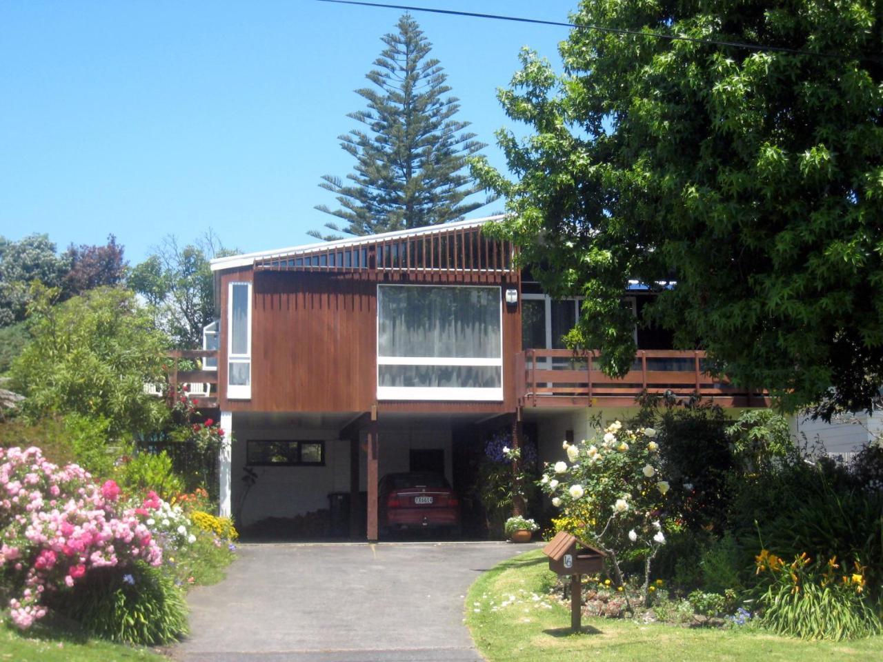 Hillpark Homestay Bed & Breakfast