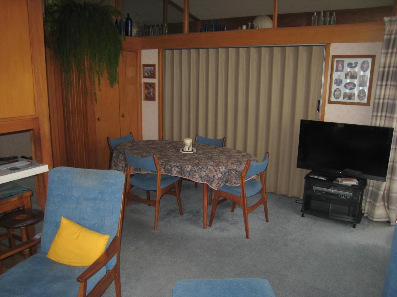 Hillpark Homestay *