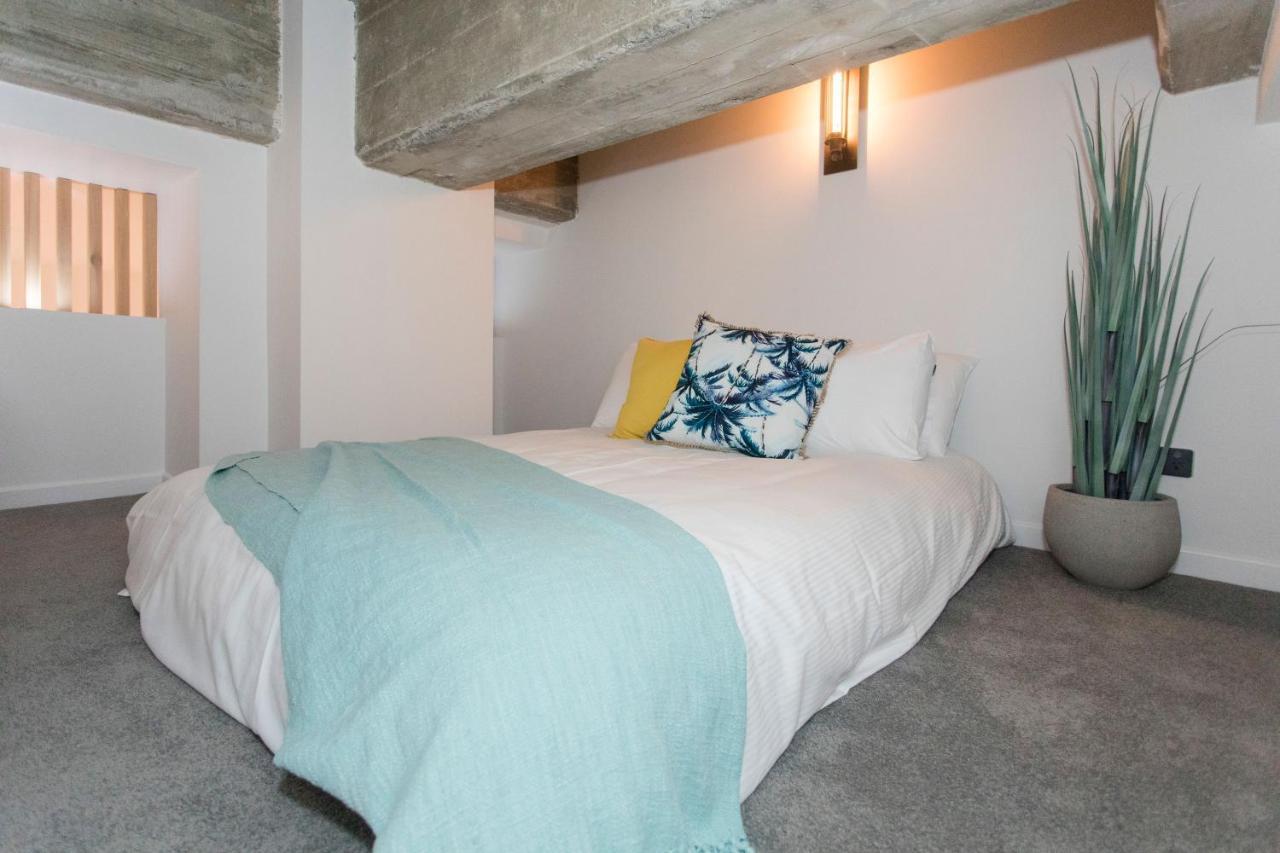 Anzac North Loft - 4 Bedrooms & 2 Free Car Parks Apartment *