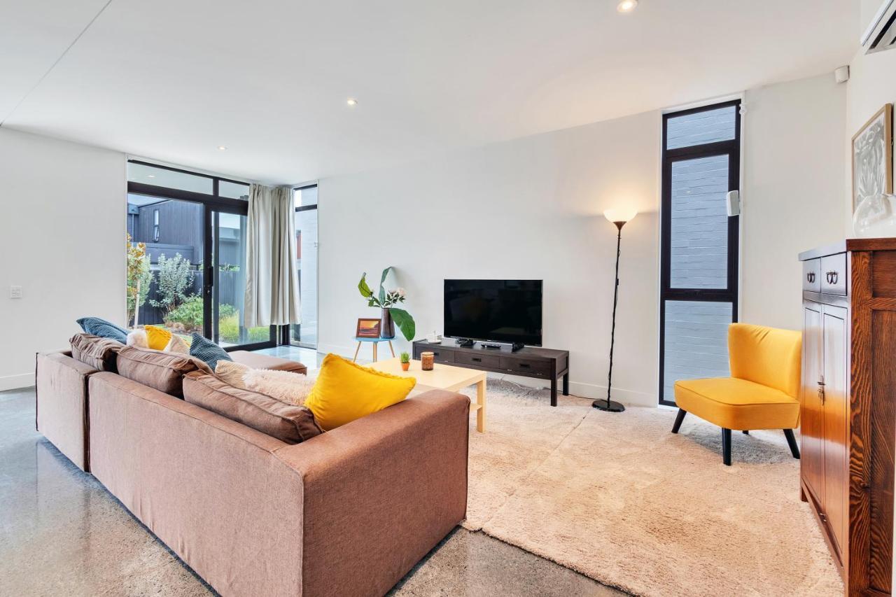 Blissful Breeze Townhouse With Parking And Patio Holiday home Auckland