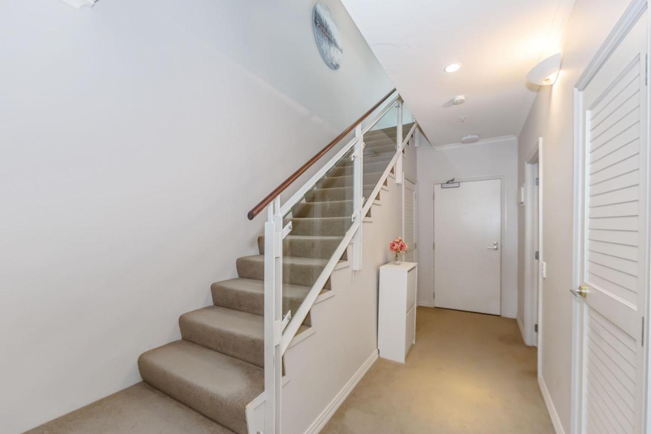 3 Bedroom Penthouse With Fabulous Views Auckland