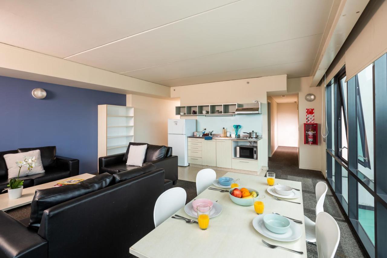 Campus Summer Stays - Wellesley Apartments