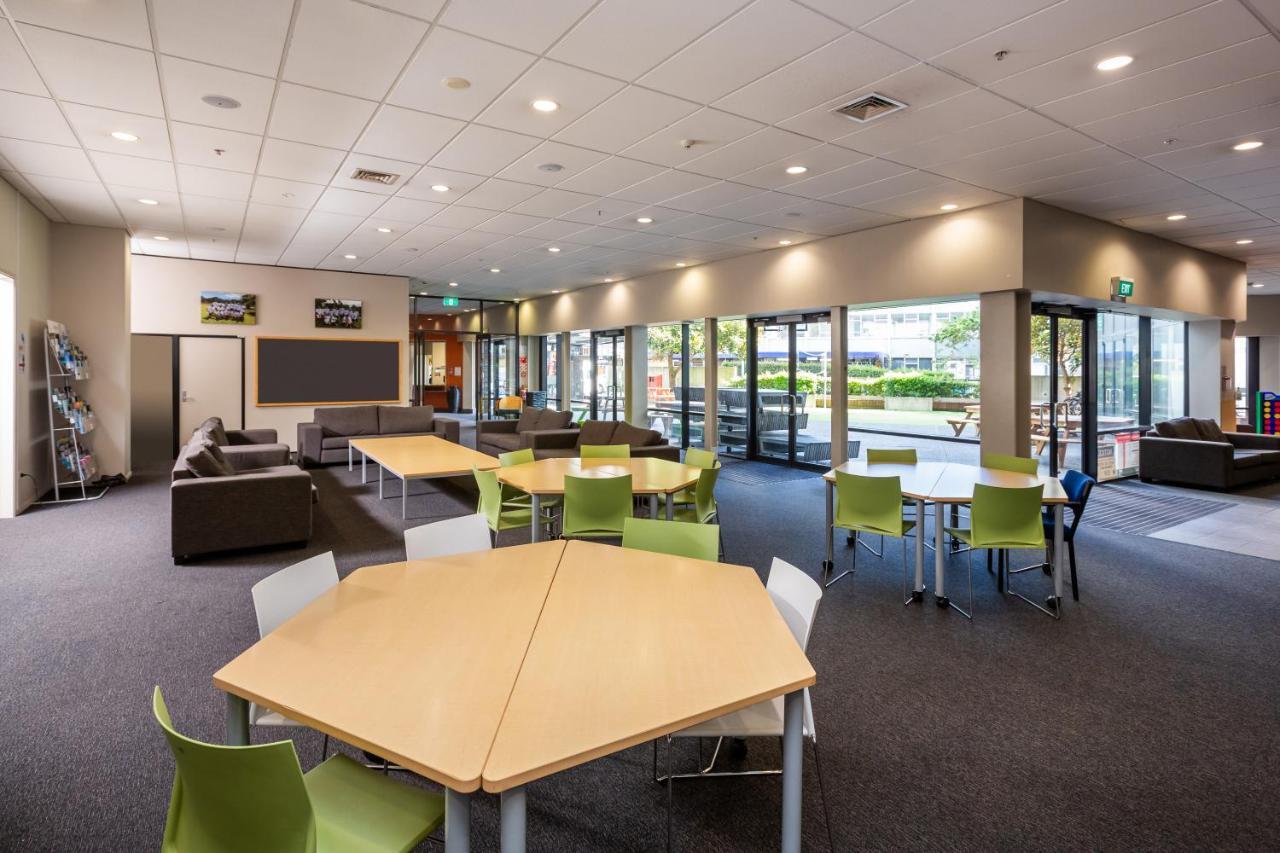 Campus Summer Stays - Wellesley Apartments Hostel