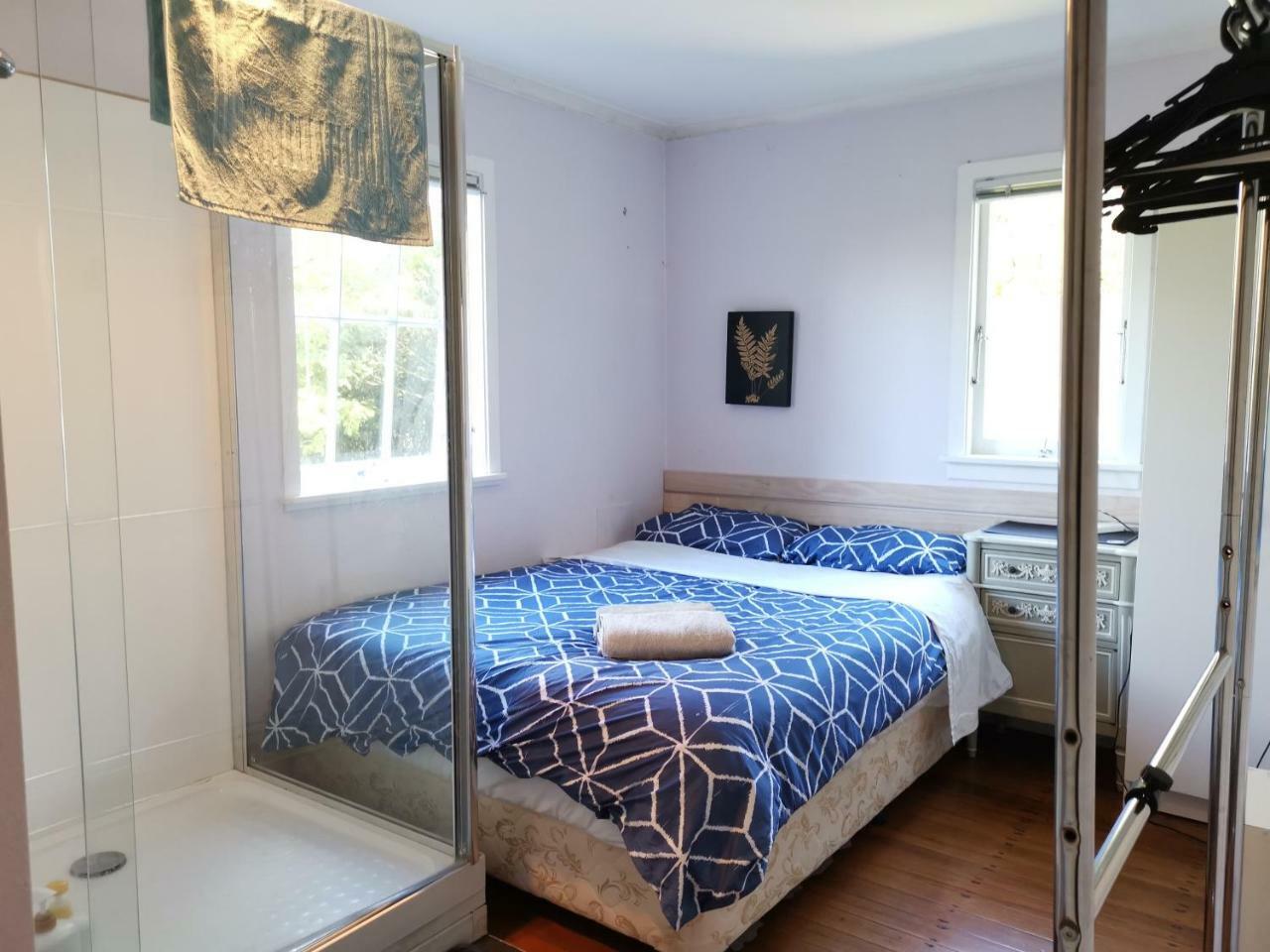 Takapuna Hostel *