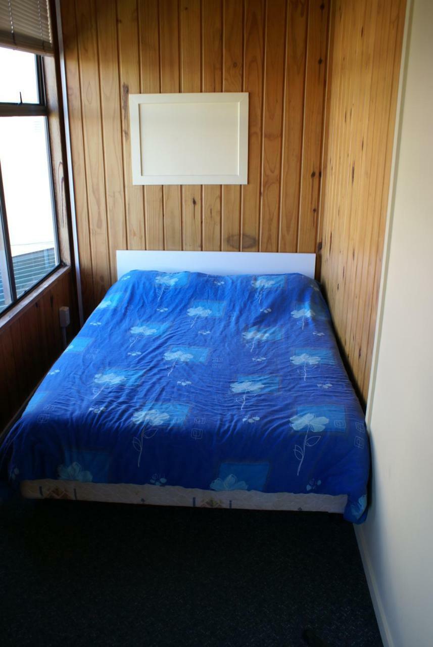 Hostel Borders Beyond *