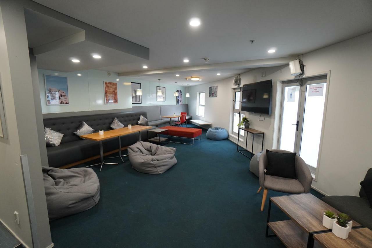Aparthotel Columbia 3*
