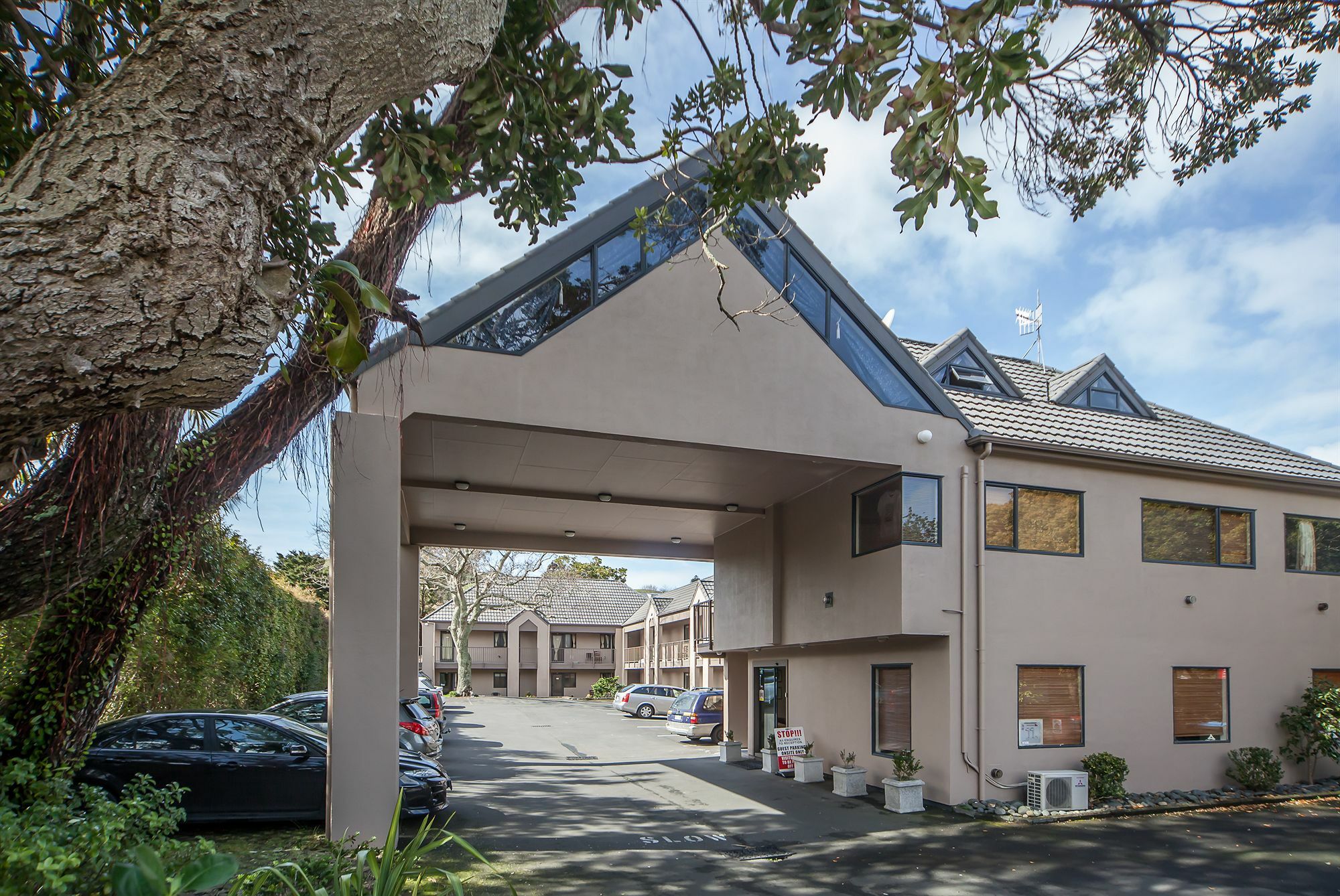 Oaktree Motel