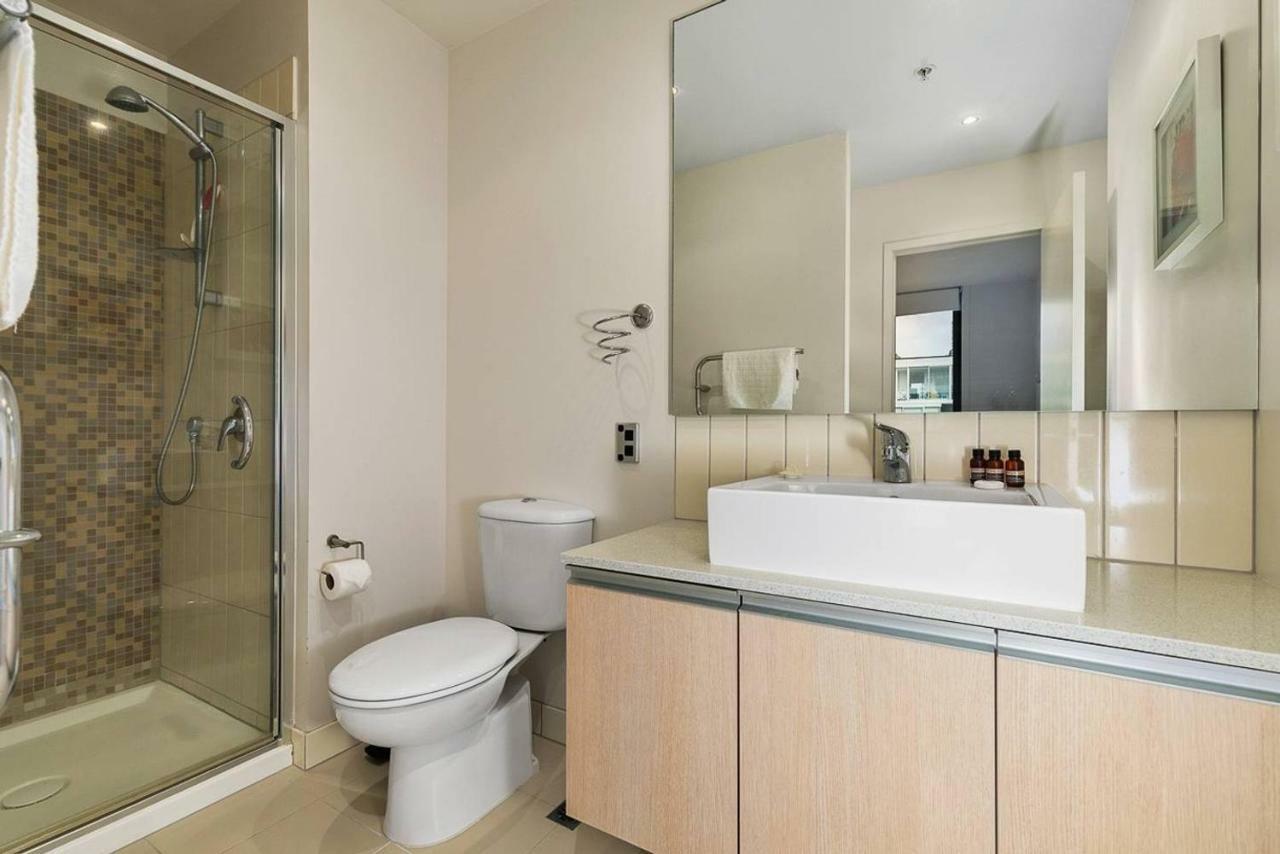 Apartment Two Bedroom - Pool, Gym & Free Parking! Auckland