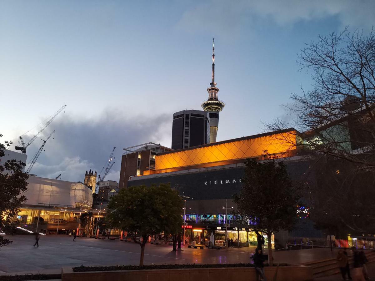 Spectacular Views 2 Bedroom In Cbd *