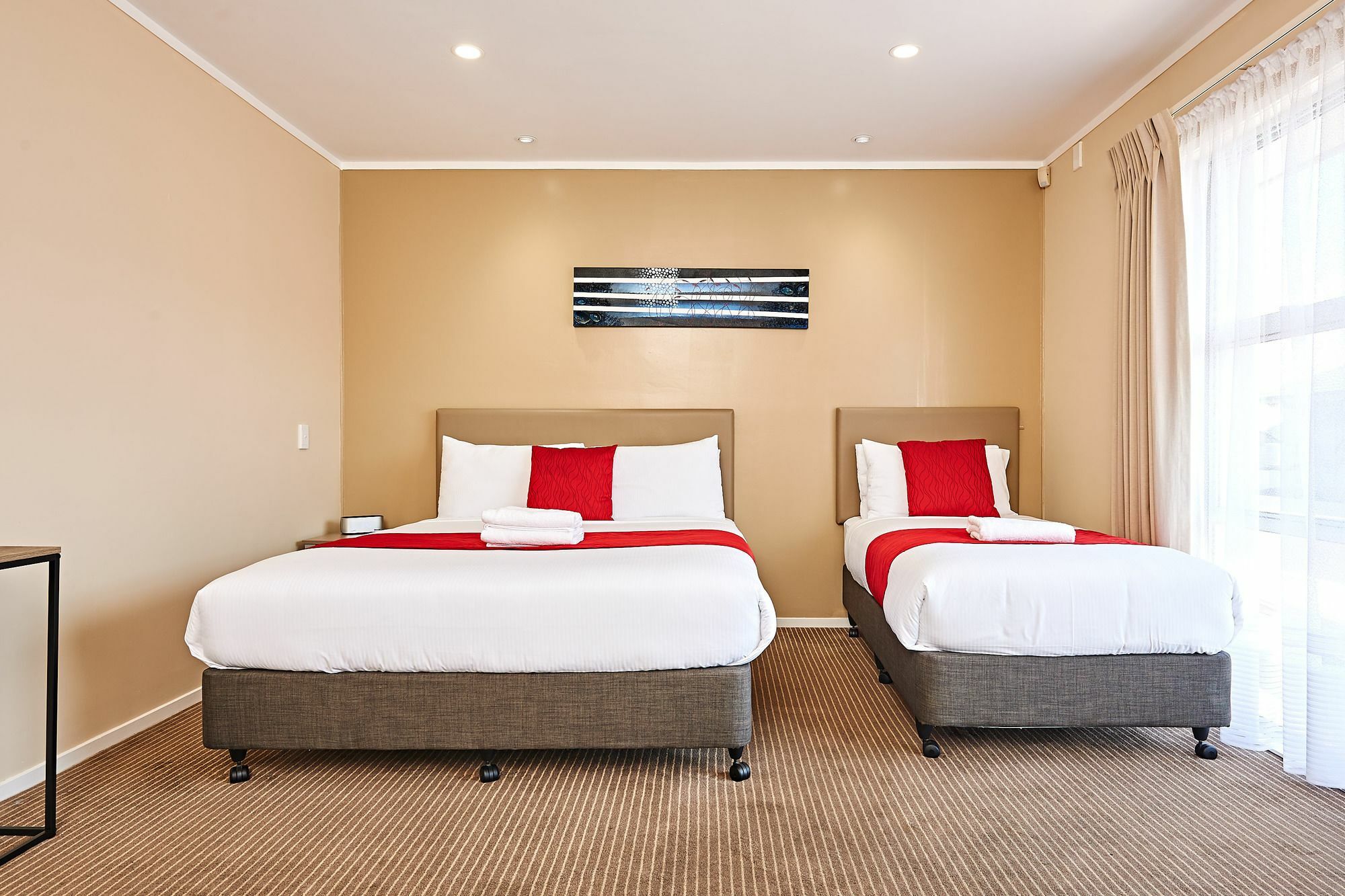 Airport Motel 4*