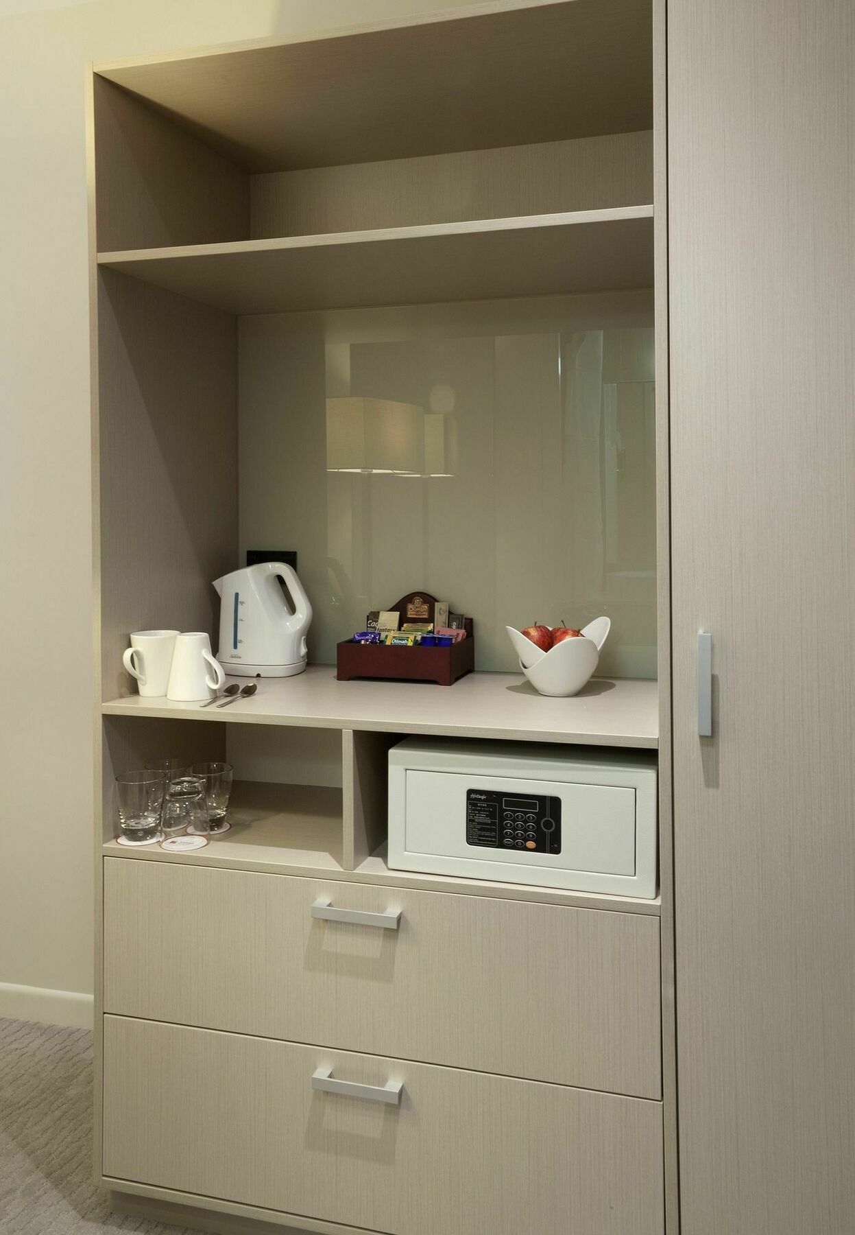 Hotel Sudima Airport 4*