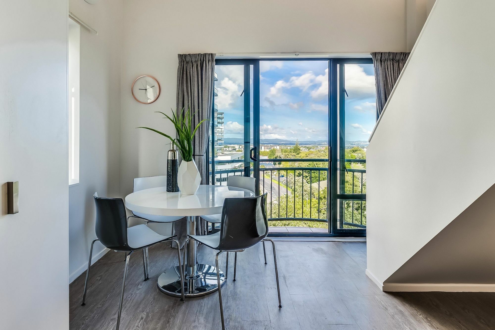 Penthouse With Mezzanine & Harbor Views * Auckland