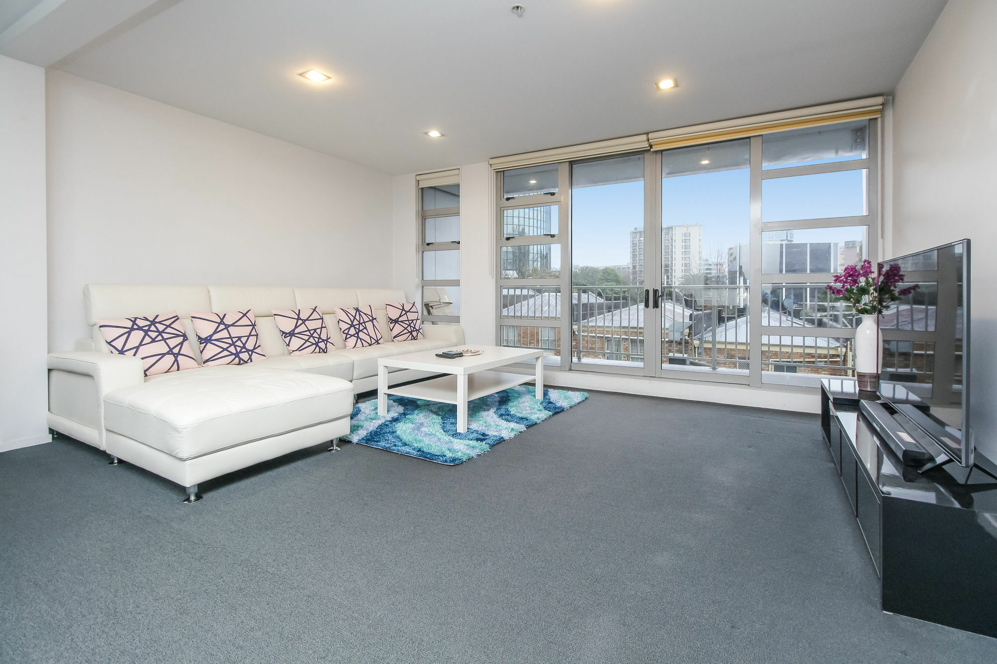 Three Bedroom In The Apartment