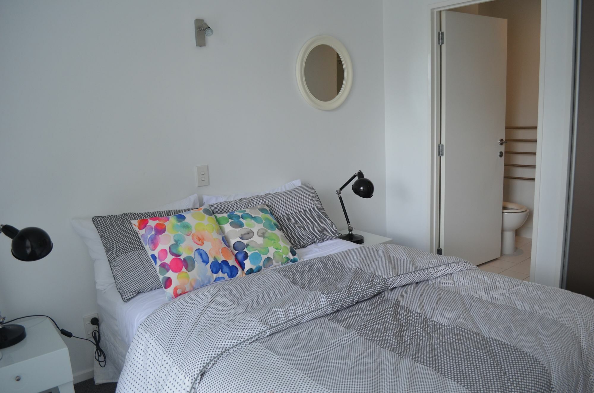 Apartment Peaceful Two Bedroom