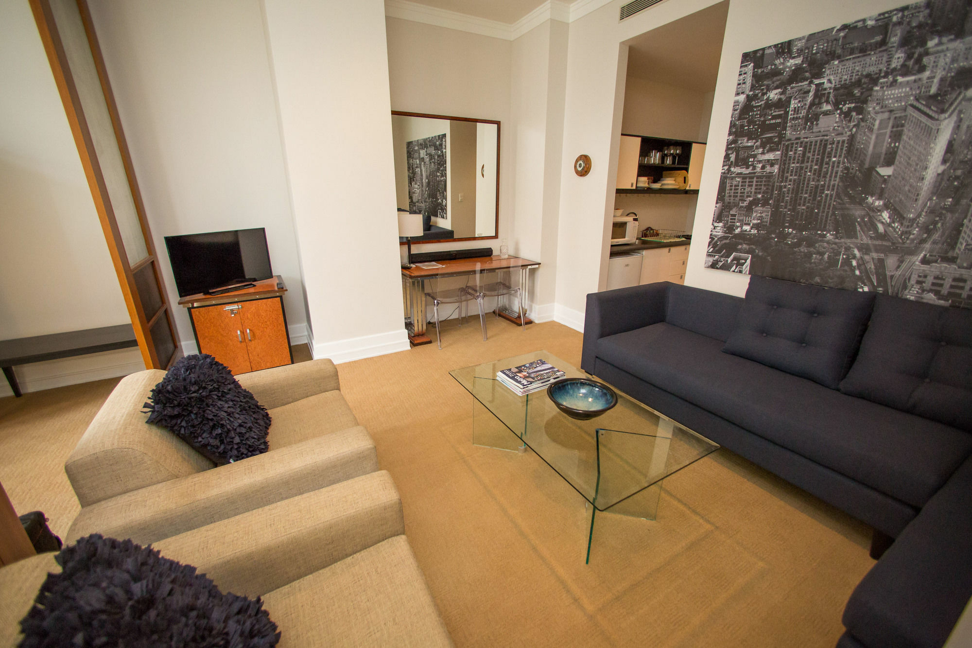 Splendid One Bedroom Apartment