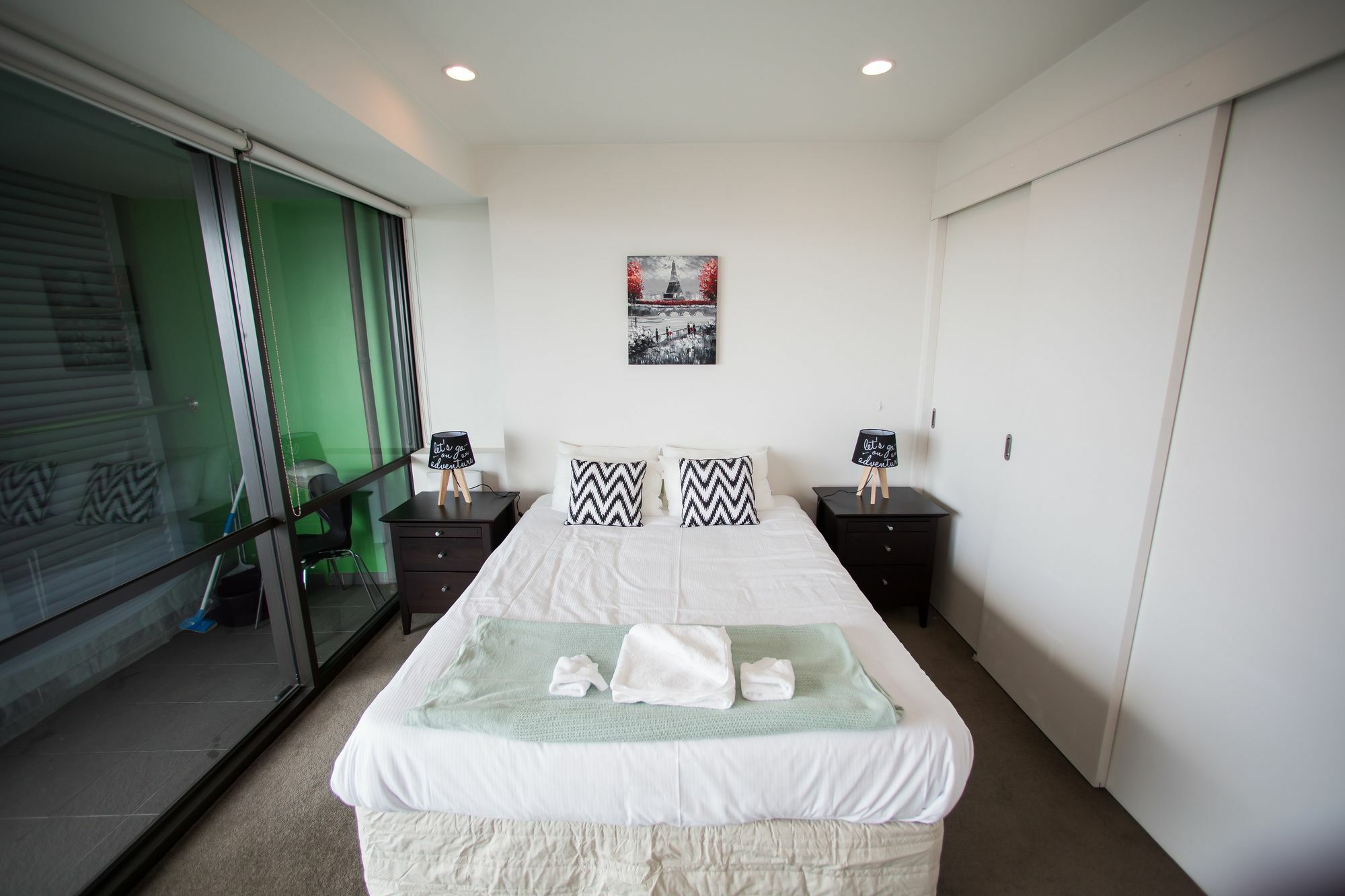Central Harbor Views Apartment * Auckland