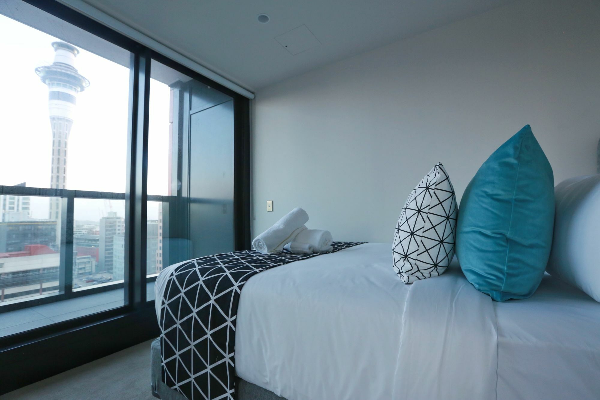Everest Serviced On Auckland
