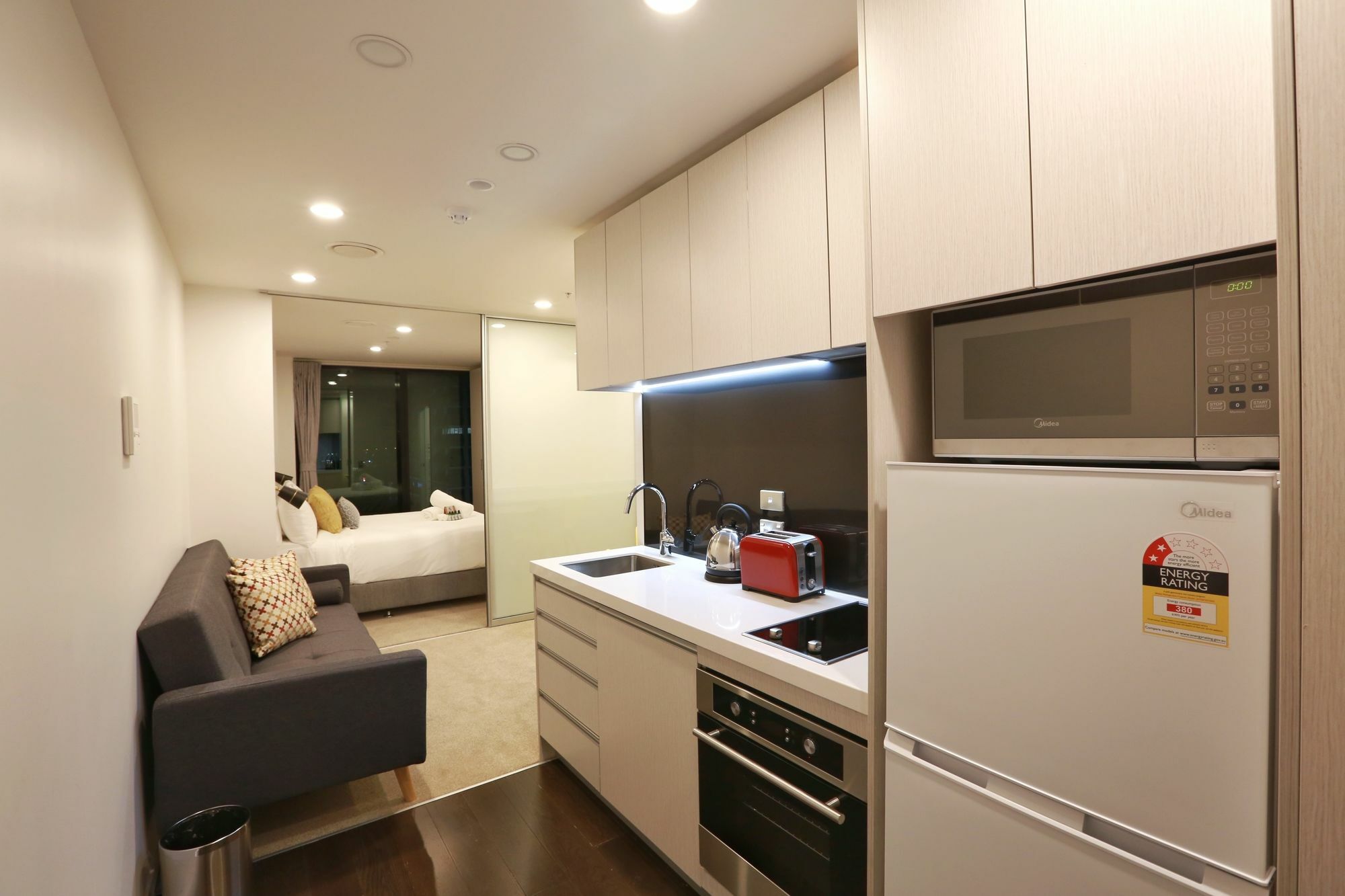 Everest Serviced On 4* Auckland