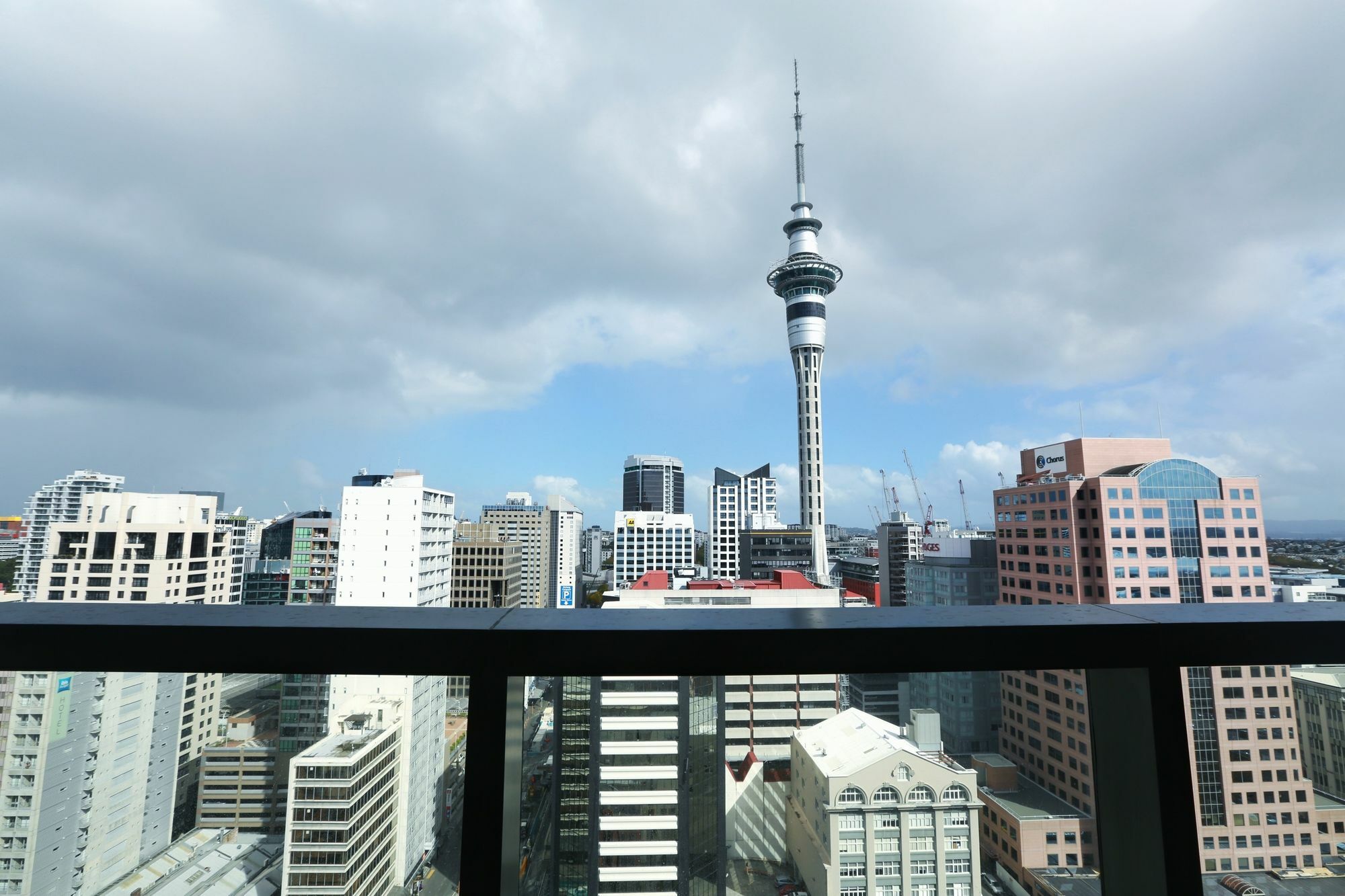 Everest Serviced On 4* Auckland