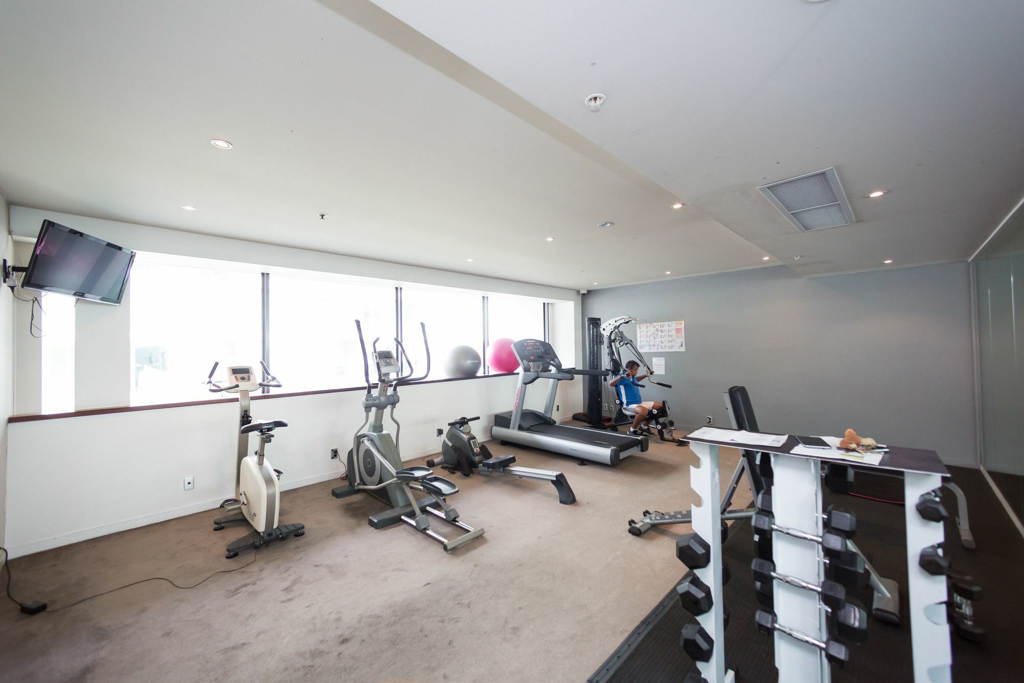 3 Bedroom Double Waterfront Luxury Apartment *