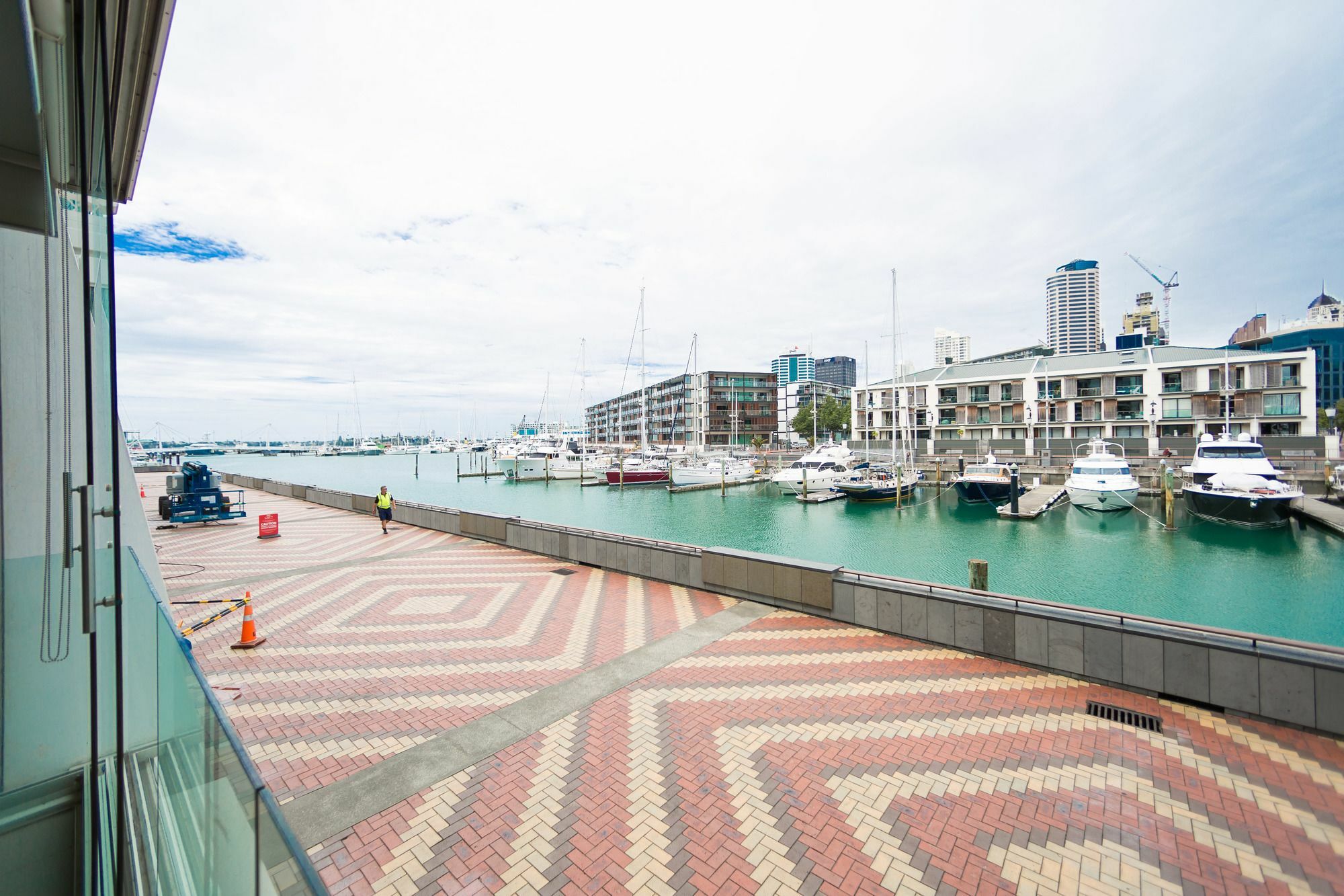 Apartment 3 Bedroom Double Waterfront Luxury *