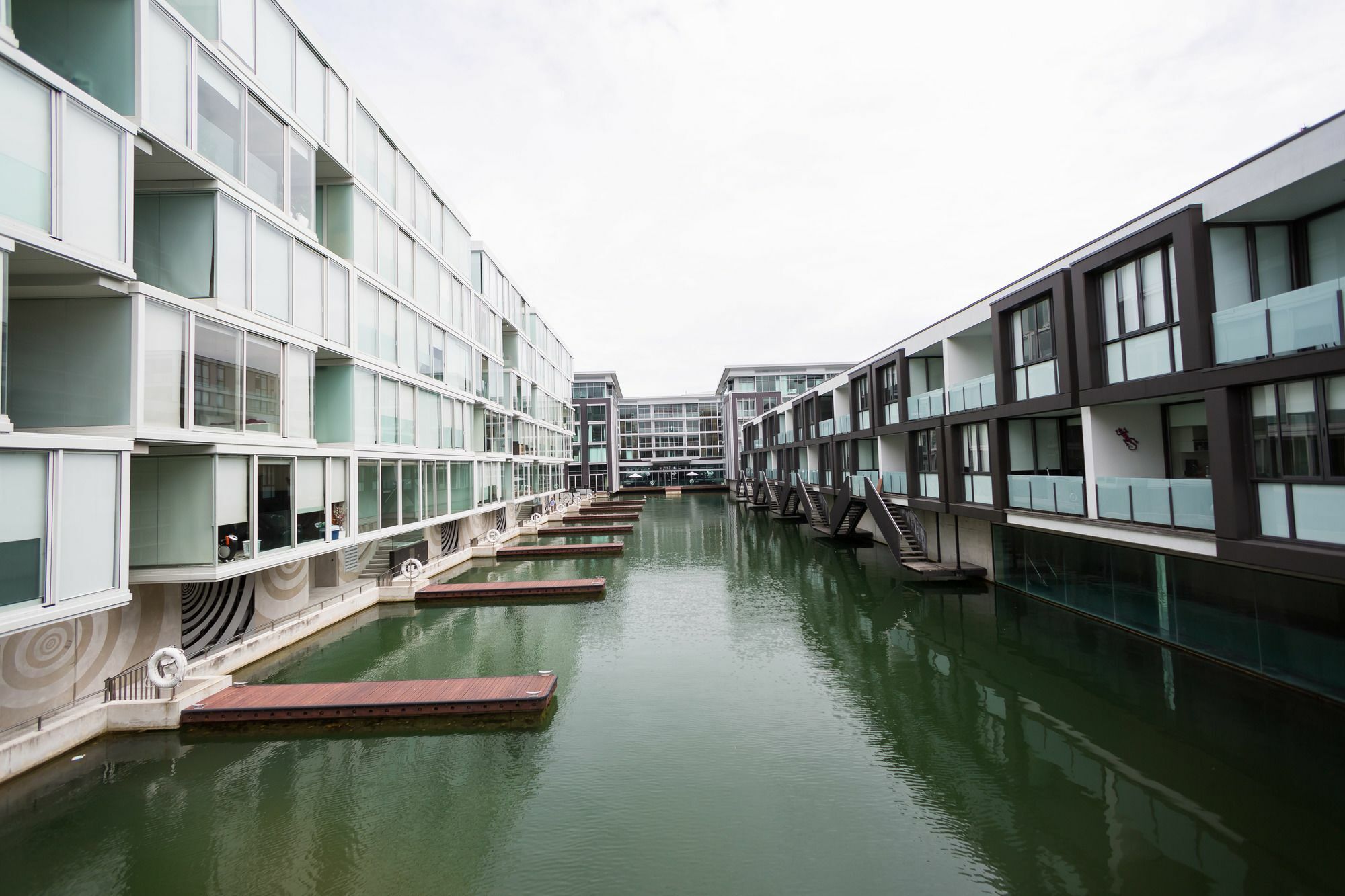 3 Bedroom Double Waterfront Luxury *