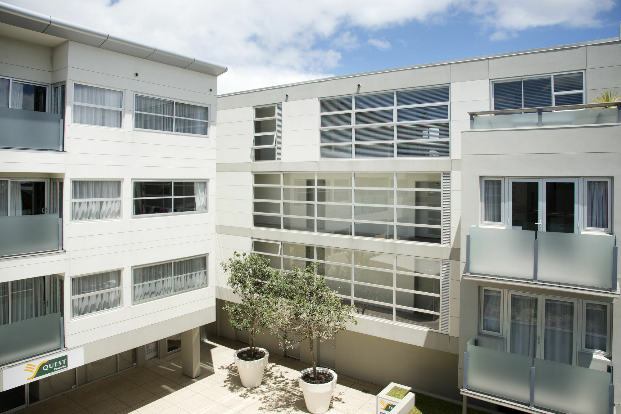 Quest Ponsonby Serviced Aparthotel 4*