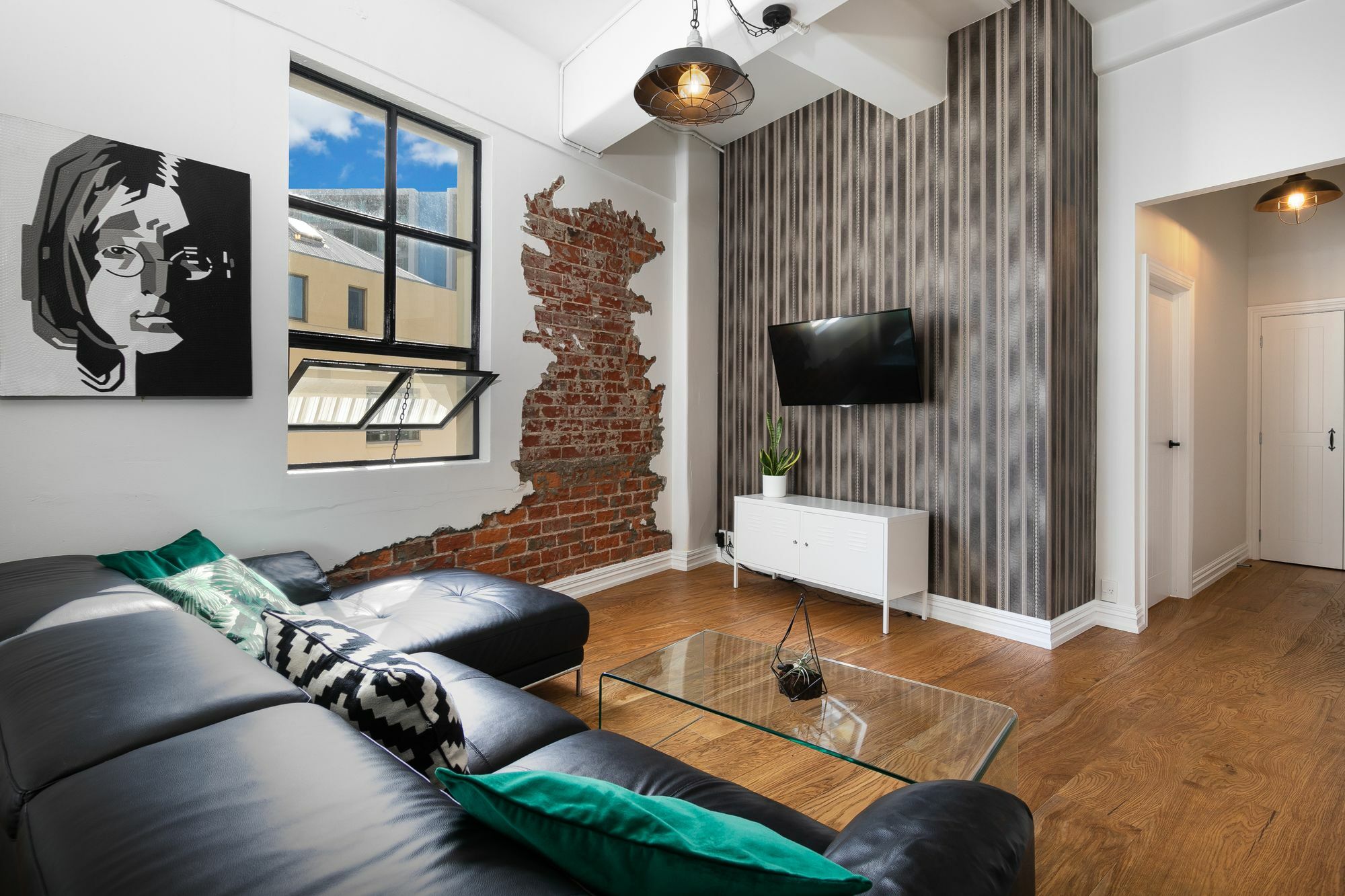 Beautiful Modern Apartment