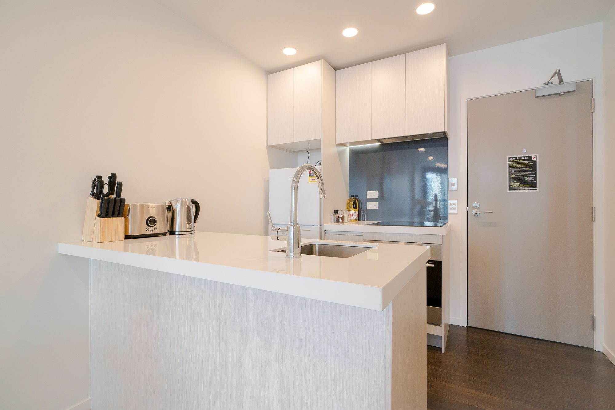 Cbd Brand New 2 Bedrooms