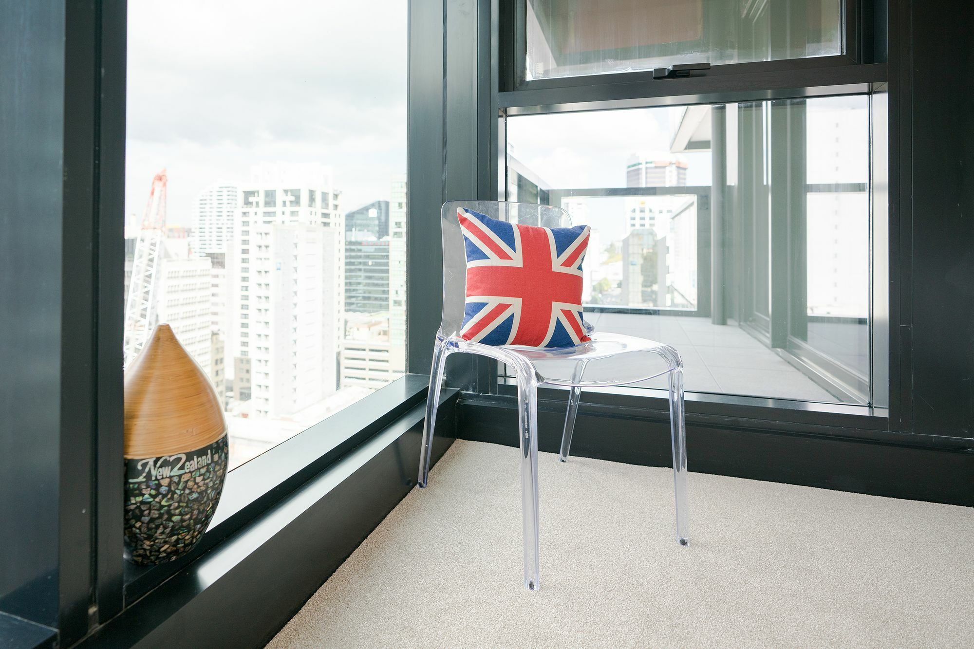 Cbd Brand New 2 Bedrooms