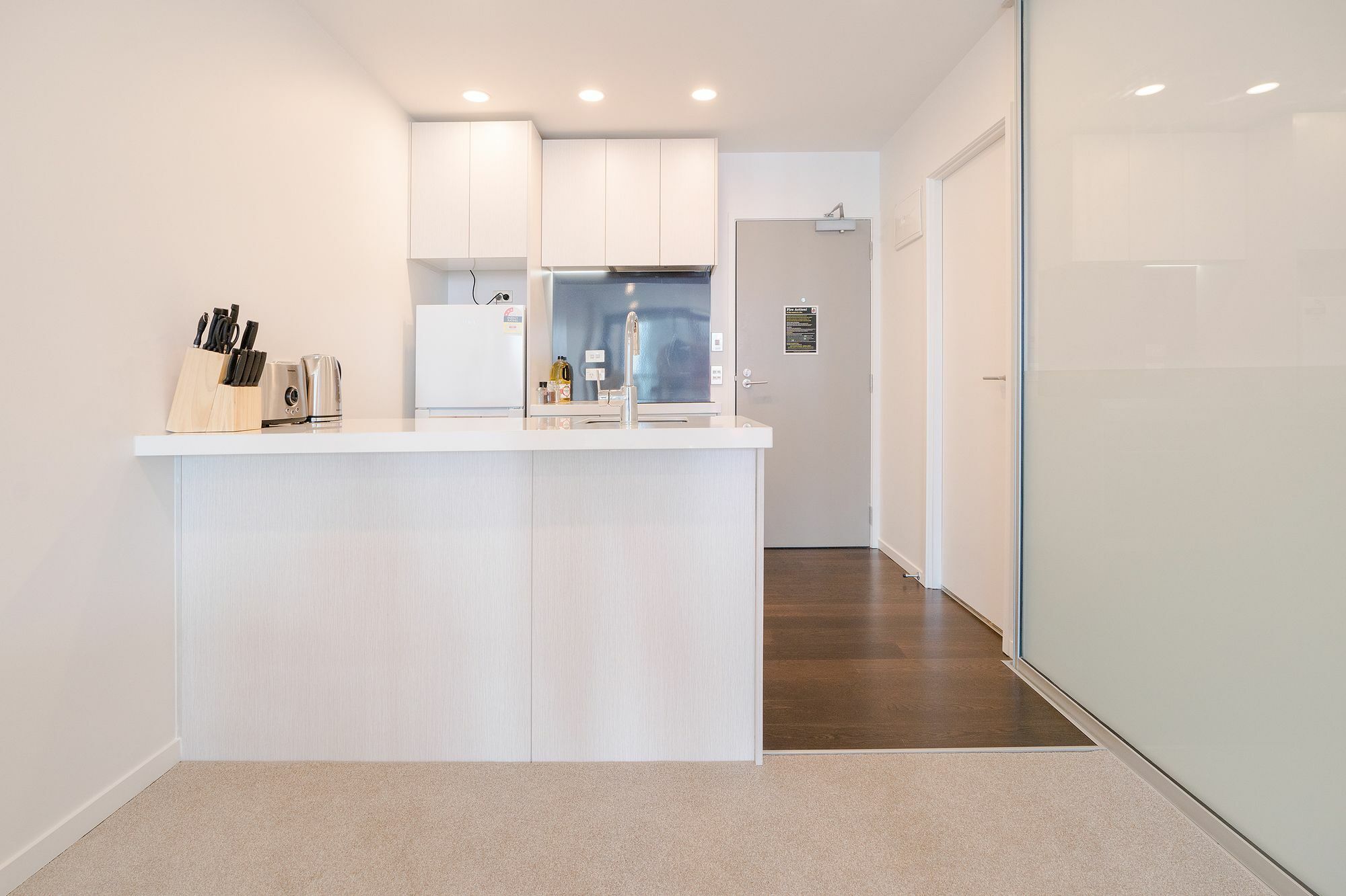 Cbd Brand New 2 Bedrooms Apartment