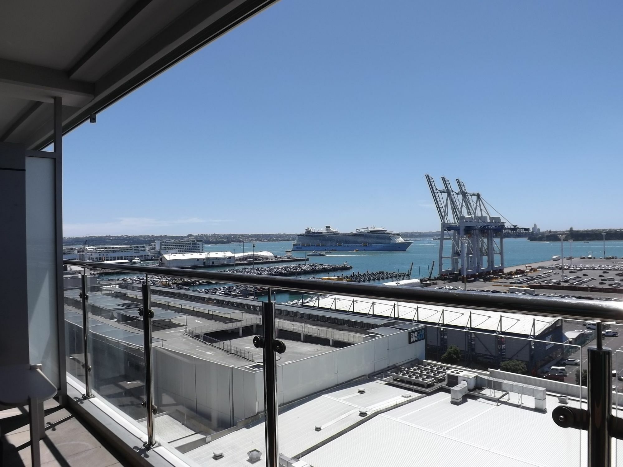 Apartment Waterfront Highrise Auckland