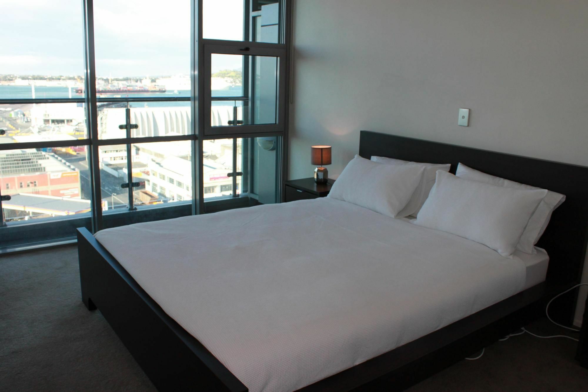 Waterfront Highrise Apartment Auckland