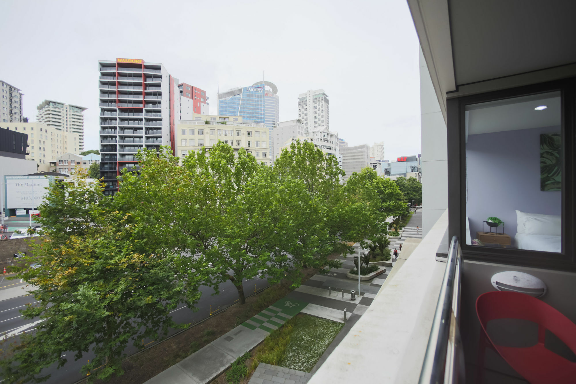 Modern Three Bedroom Apartment *