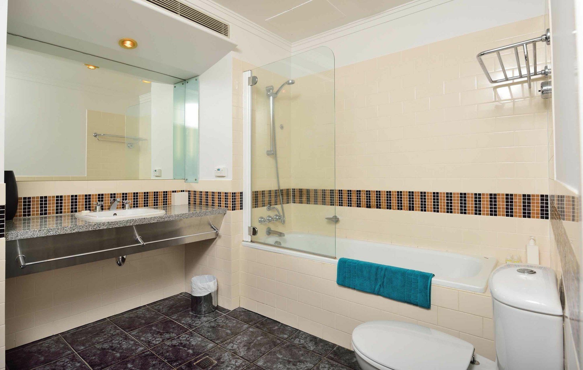 Furnished In Cbd * Auckland