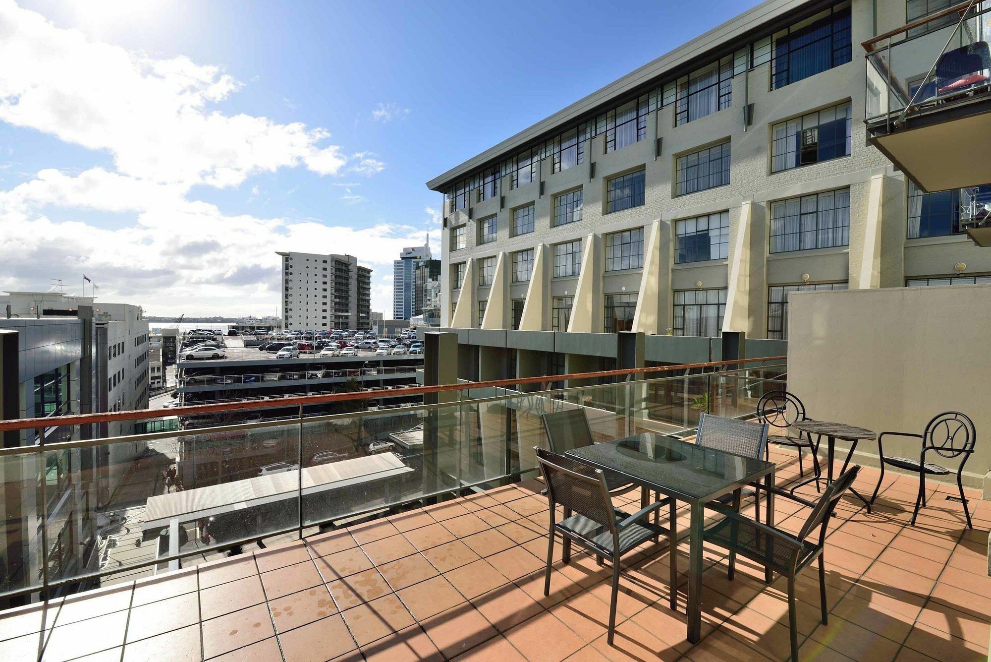 Furnished In Cbd * Auckland
