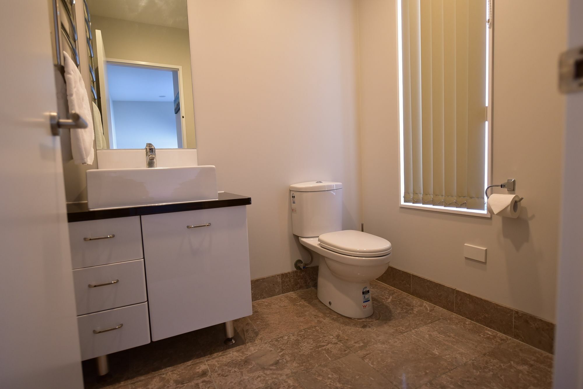 Modern Two Bedroom Epsom