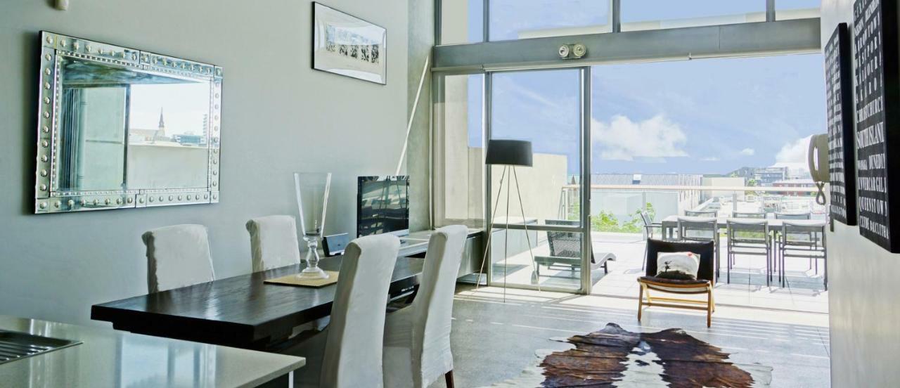 Apartment City Fringe With Sky Tower And City Views *