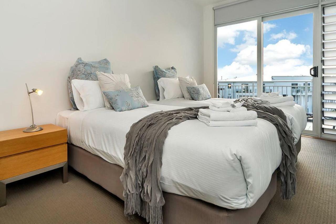 Apartment Enormous Two Bedroom Penthouse - Free Parking! *