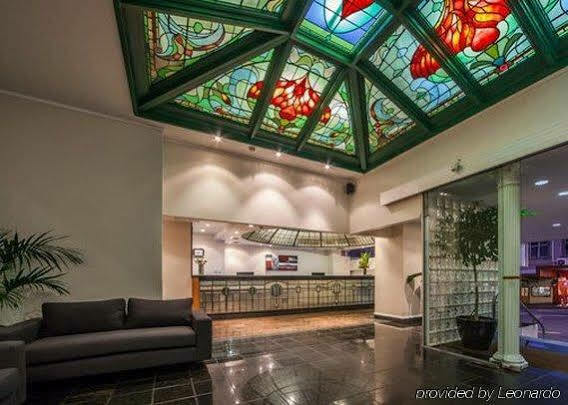 Econo Hotel 3*