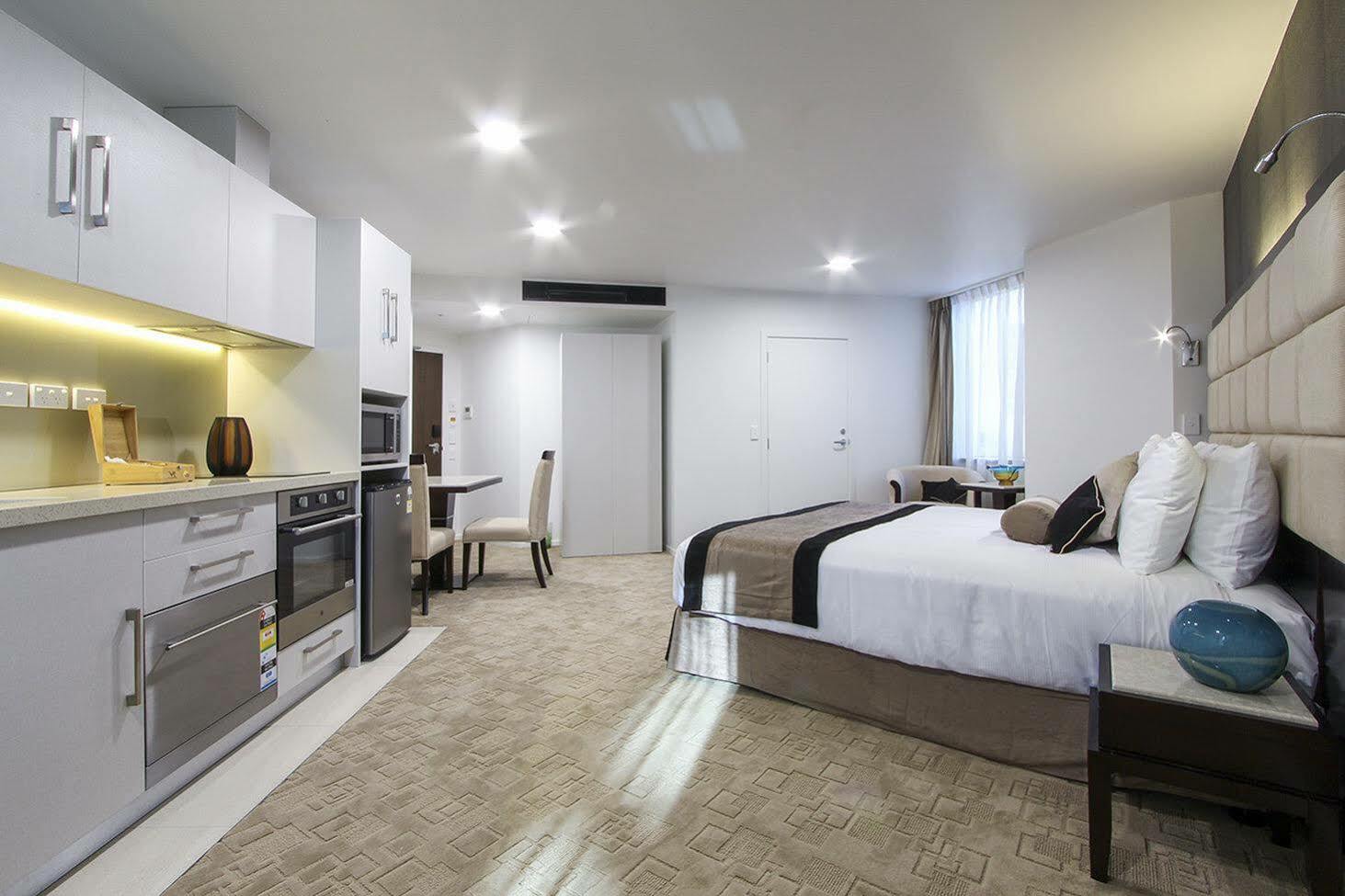 Vr Queen Street & 4* Auckland