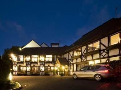The Surrey 4* Auckland