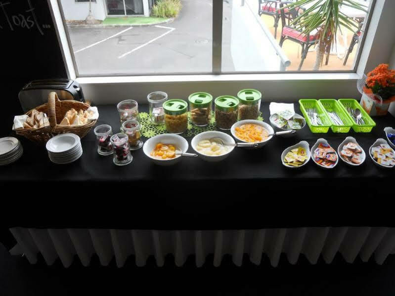 Carnmore Takapuna 4*