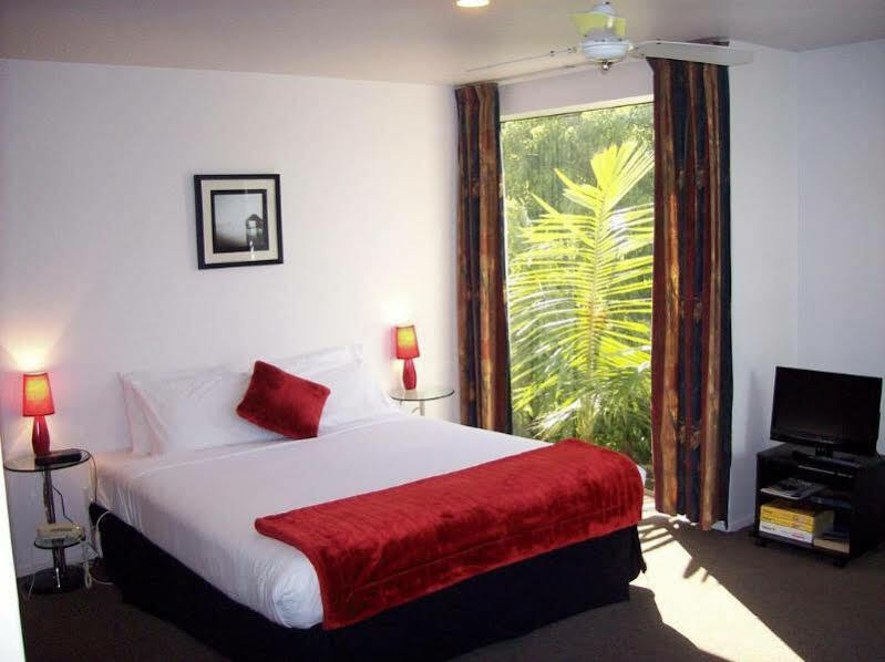 Carnmore Takapuna 4* Auckland