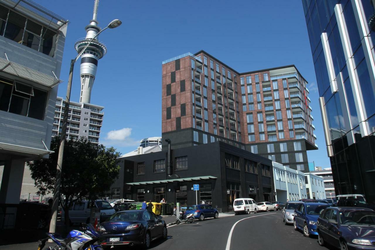 Ramada By Wyndham Victoria Street West Hotel