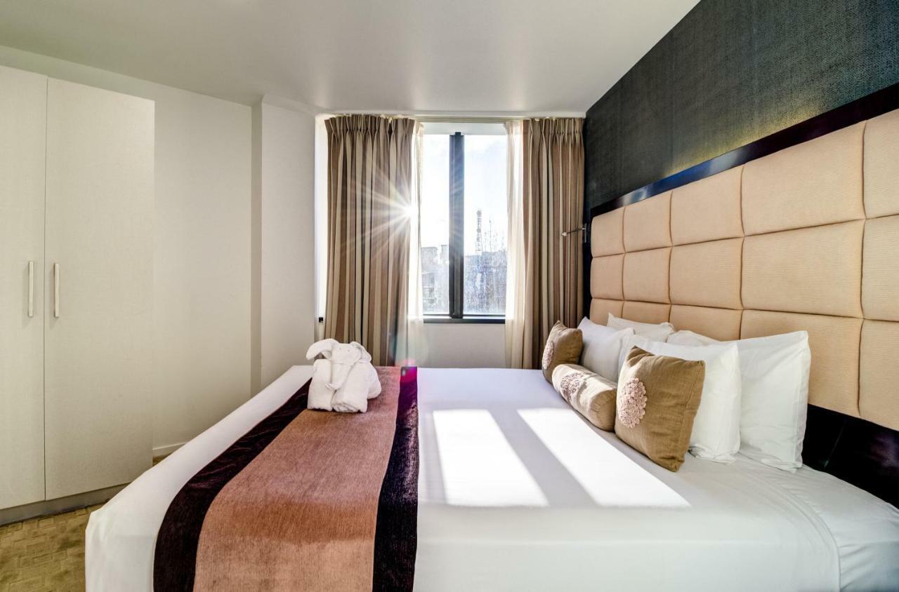 Vr Queen Street & 4*