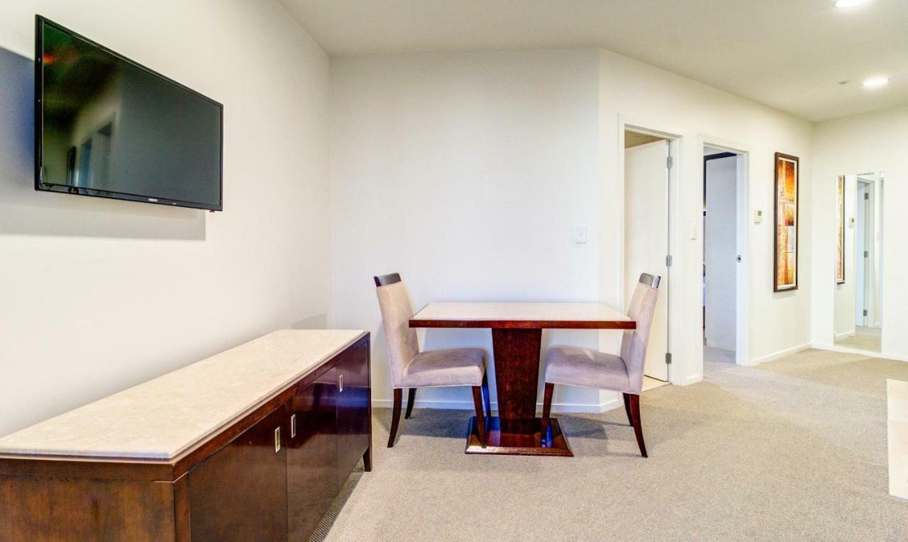 Vr Queen Street & 4*