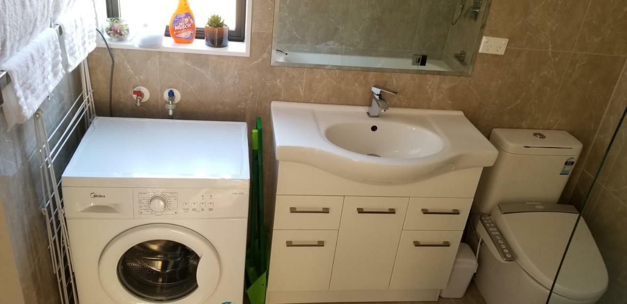 New Smart Nearby Plaza Homestay Auckland