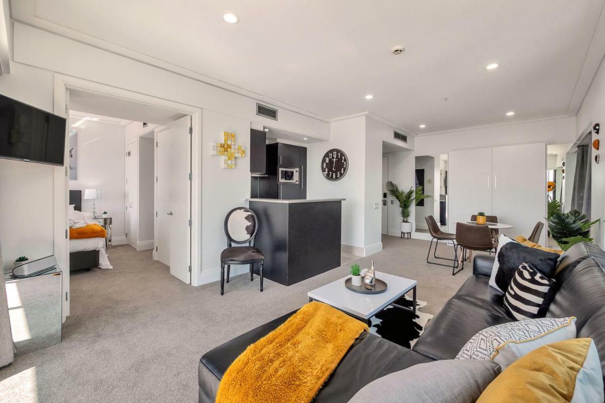 Viaduct Chic Luxury Waterfront Views! Auckland